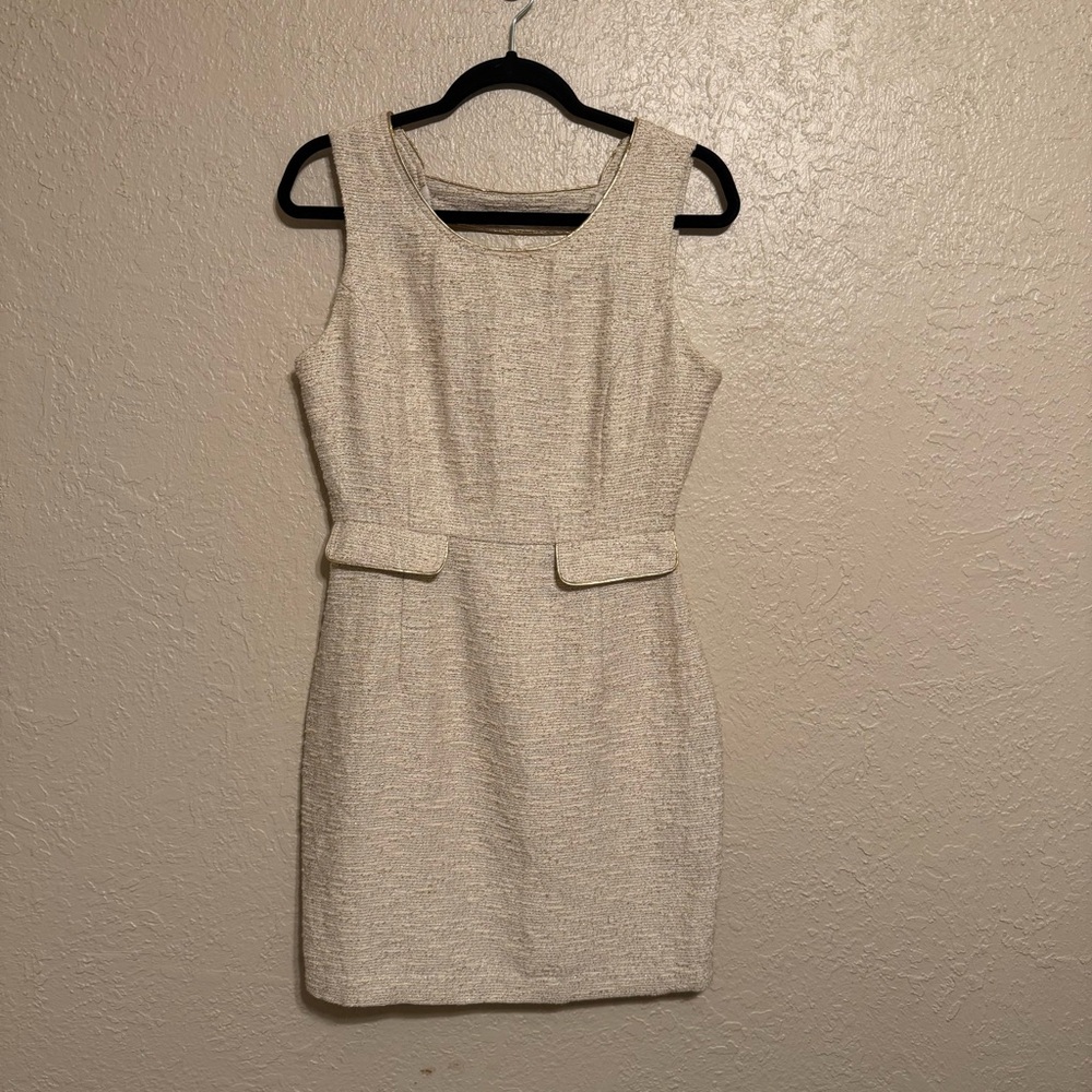 Elegant Beige Sleeveless Dress
